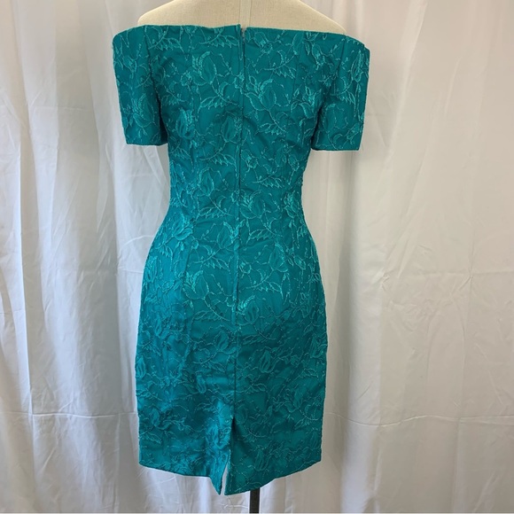 Vintage 1980s Off-Shoulder Dress - Picture 6 of 11